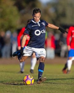 Altona North digs deep