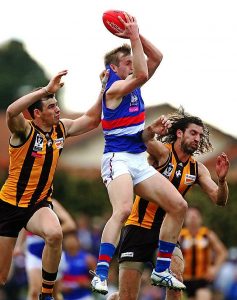Depleted Dogs no match for flag favourites