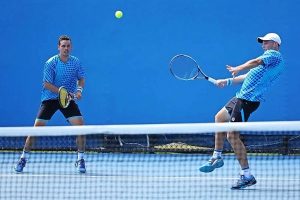 Early exit for Whittington and Bolt