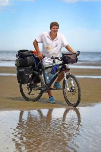German cyclist rides across globe to Altona