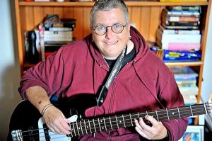 Songwriter plays for mental health awareness